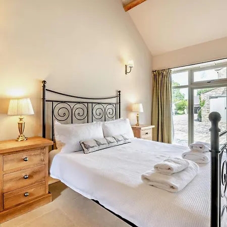 1 Bed In Leeds Oc-hh030 Weeton (West Yorkshire)